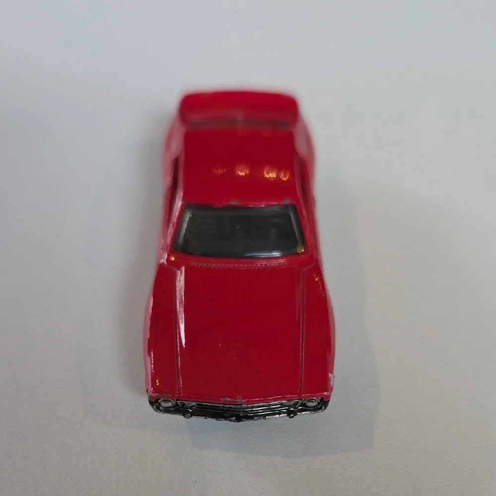 Hot Wheels '71 AMC Javelin AMX die-cast Red Car with Gold Accents